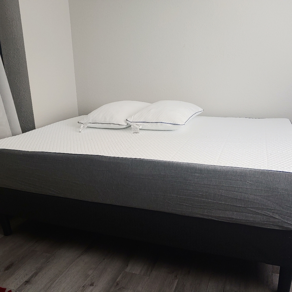 Full Foam Mattress and Base